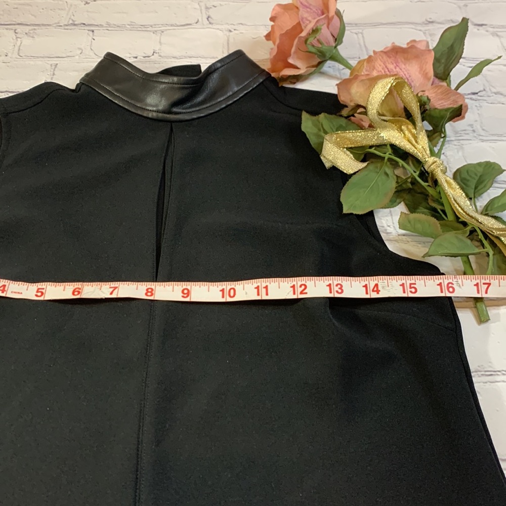 A.L.C. Dallas Sleeveless Black Keyhole Top - Picture 8 of 11